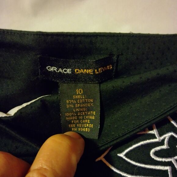 Grace Dane Lewis A line skirt cutout design size 10 black with white inner skirt - Picture 2 of 9